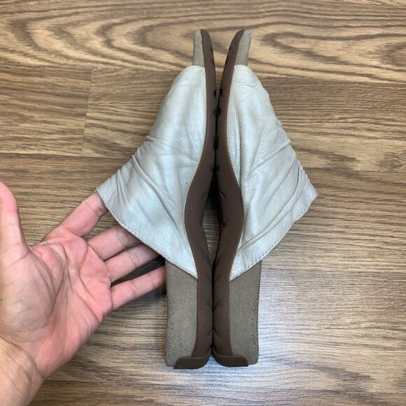 Taos Women's Leather Gift 2 Sandals In Ivory Shimmer Metallic Size 10 - Picture 3 of 8